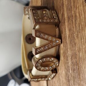 B3231‎ love leather bracelet